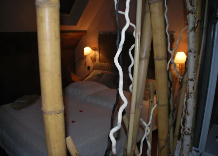 Chambres D Hotes ,Hotel ,Secret D\'Une Nuit A Vicq Pres De Onnaing,Avec Piscine