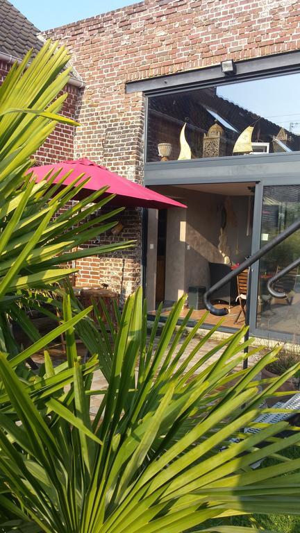 D Hotes ,hotel ,secret D'une Nuit A Vicq Pres De Onnaing,avec Piscine Vicq (Nord)